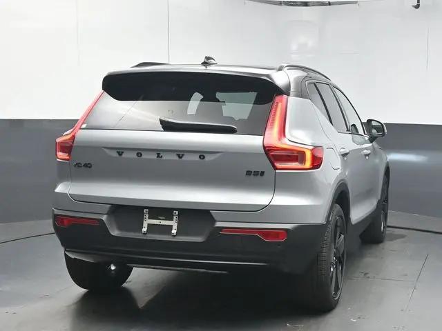 2026 Volvo XC40 Black Edition Ultra, B5 AWD Gas (mild hybrid)