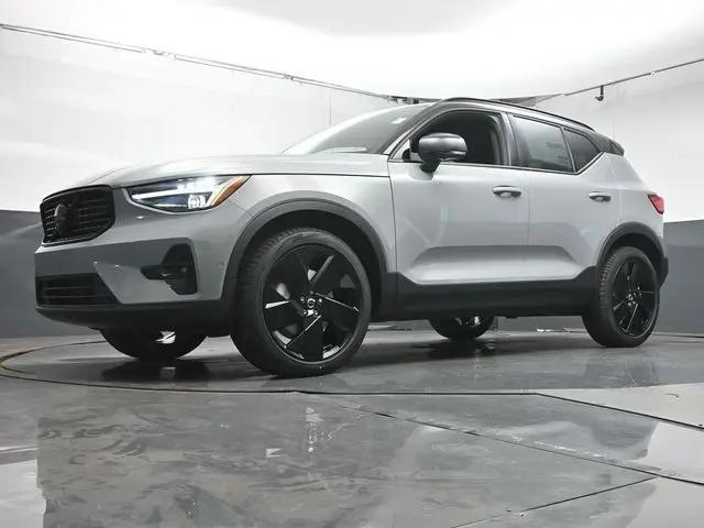 2026 Volvo XC40 Black Edition Ultra, B5 AWD Gas (mild hybrid)