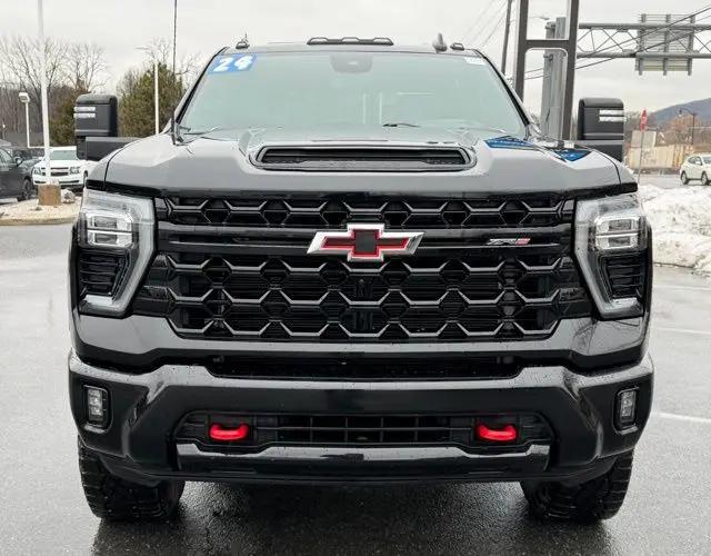 2024 Chevrolet Silverado 2500HD 4WD Crew Cab Standard Bed ZR2