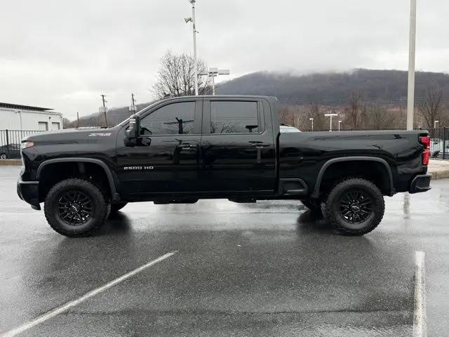 2024 Chevrolet Silverado 2500HD 4WD Crew Cab Standard Bed ZR2