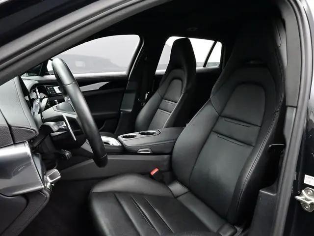 2023 Porsche Panamera 4