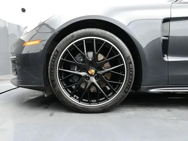 2023 Porsche Panamera 4