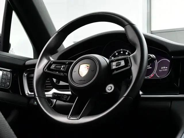 2023 Porsche Panamera 4