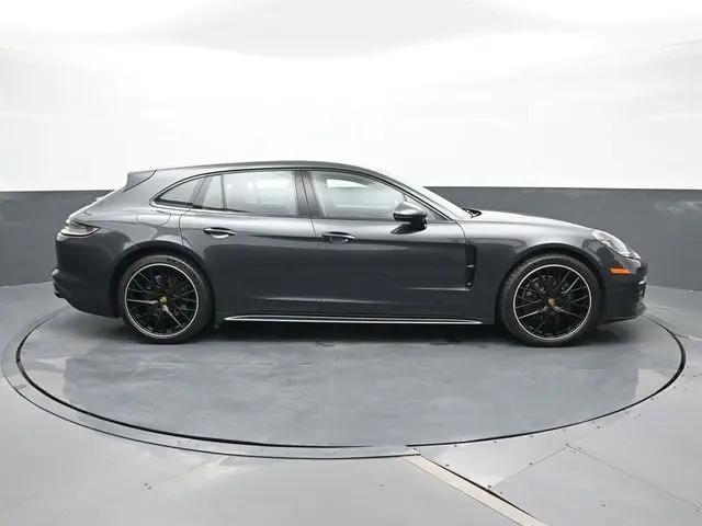 2023 Porsche Panamera 4