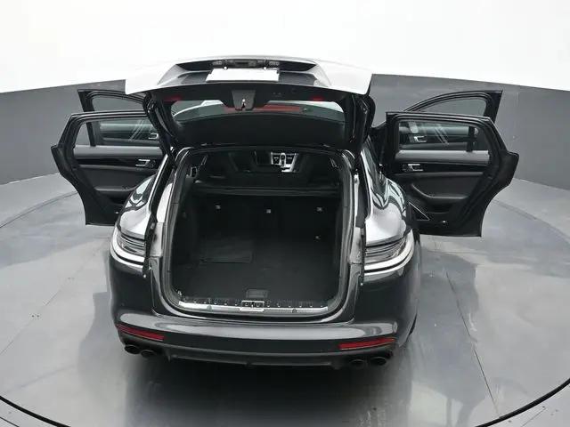 2023 Porsche Panamera 4