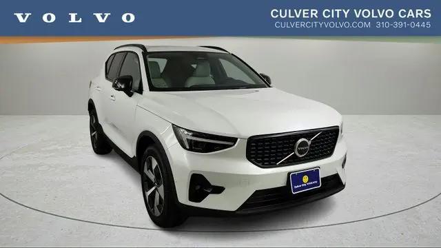 2026 Volvo XC40 Plus, B5 AWD Gas (mild hybrid), Dark for sale in Culver City, CA