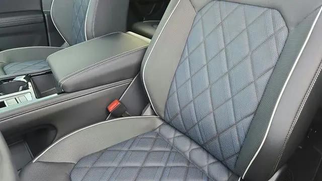 2026 Volkswagen Atlas Cross Sport SEL Premium R-Line