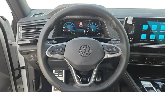 2026 Volkswagen Atlas Cross Sport SEL Premium R-Line