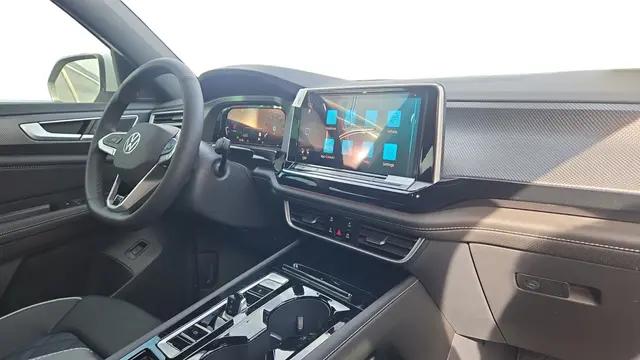 2026 Volkswagen Atlas Cross Sport SEL Premium R-Line