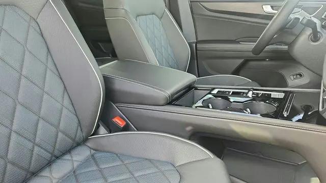 2026 Volkswagen Atlas Cross Sport SEL Premium R-Line