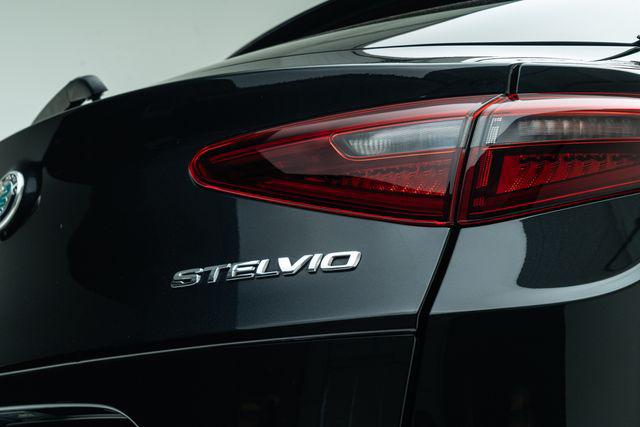 2022 Alfa Romeo Stelvio Ti AWD