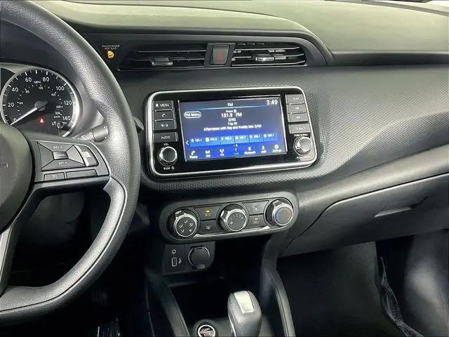 2024 Nissan Kicks S Xtronic CVT