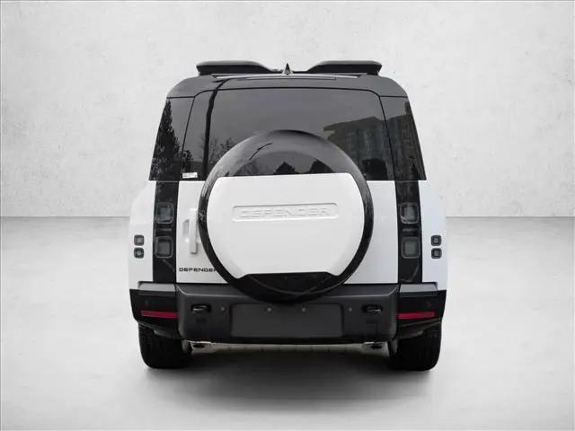 2026 Land Rover Defender P400 X-Dynamic SE