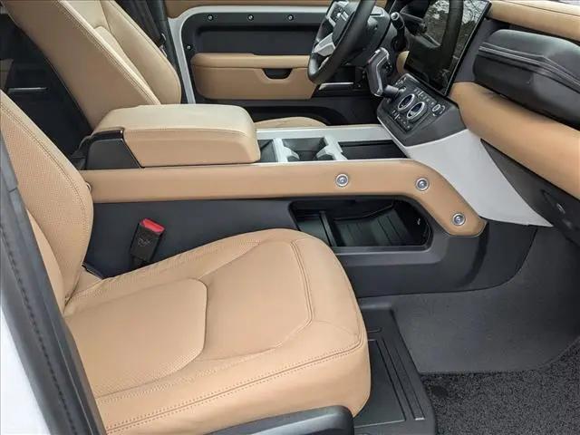 2026 Land Rover Defender P400 X-Dynamic SE