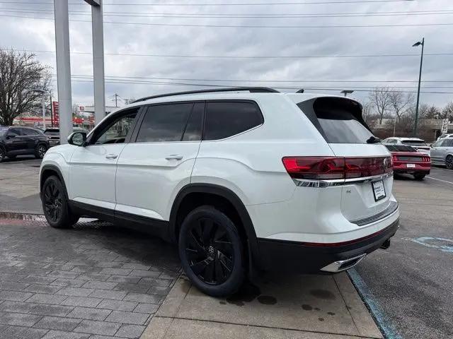 2026 Volkswagen Atlas SE with Technology