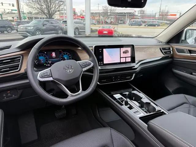 2026 Volkswagen Atlas SE with Technology