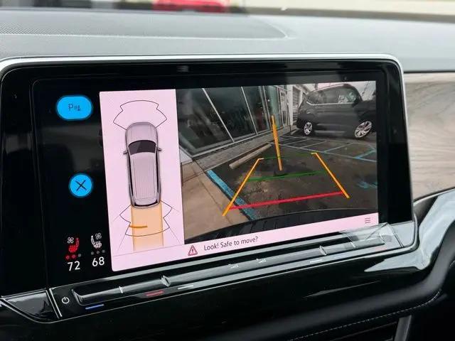 2026 Volkswagen Atlas SE with Technology