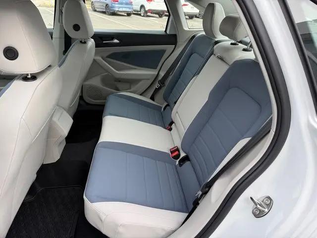 2026 Volkswagen Jetta SE
