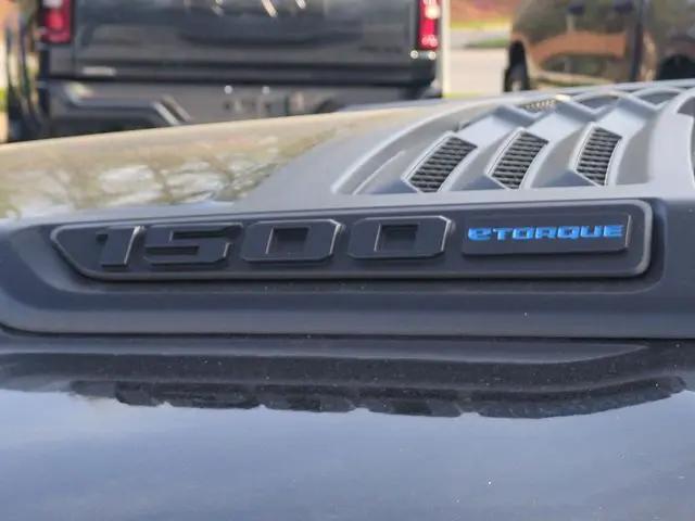 2026 Ram 1500 Express Quad Cab 4x4 64 Box