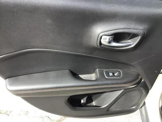 2018 Jeep Compass Latitude FWD