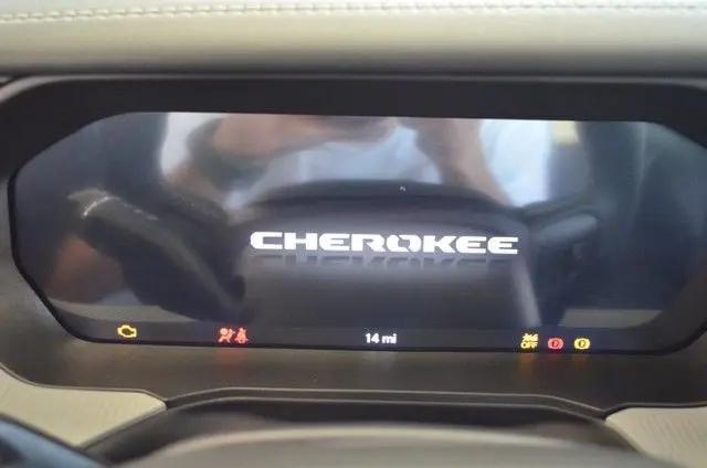2026 Jeep Cherokee Limited 4x4