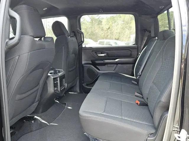 2026 Ram 1500 Express Crew Cab 4x4 5'7" Box