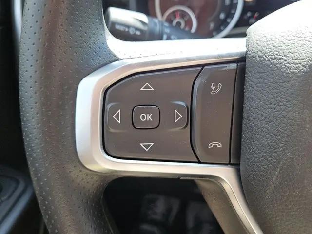 2026 Ram 1500 Express Crew Cab 4x4 5'7" Box