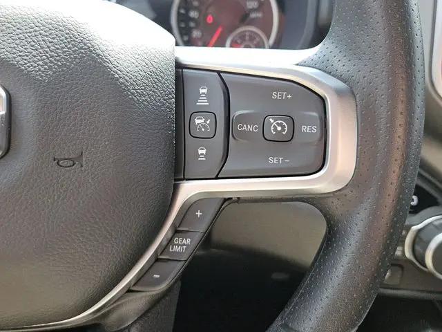 2026 Ram 1500 Express Crew Cab 4x4 5'7" Box