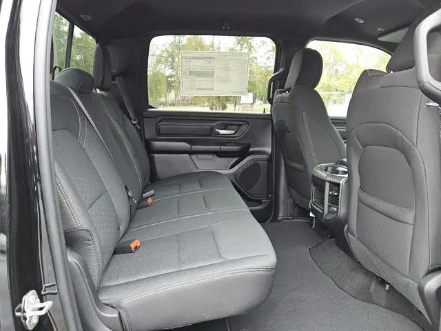 2026 Ram 1500 Express Crew Cab 4x4 5'7" Box