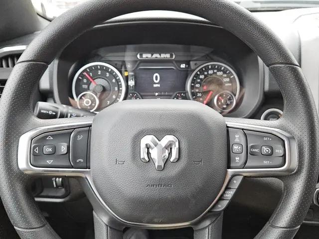 2026 Ram 1500 Express Crew Cab 4x4 5'7" Box