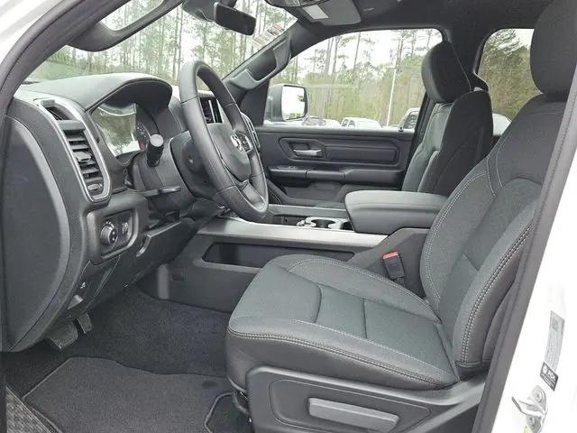 2026 Ram 1500 Express Crew Cab 4x4 5'7" Box