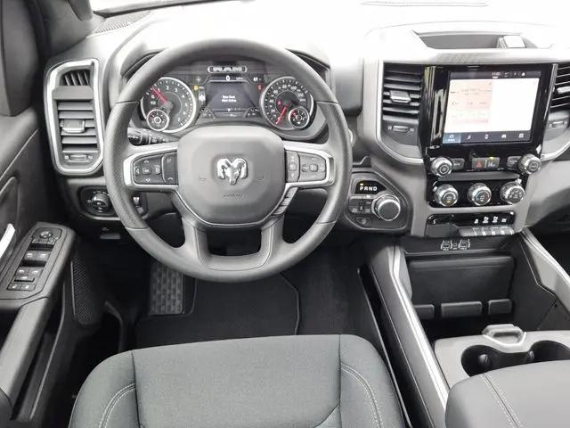 2026 Ram 1500 Express Crew Cab 4x4 5'7" Box