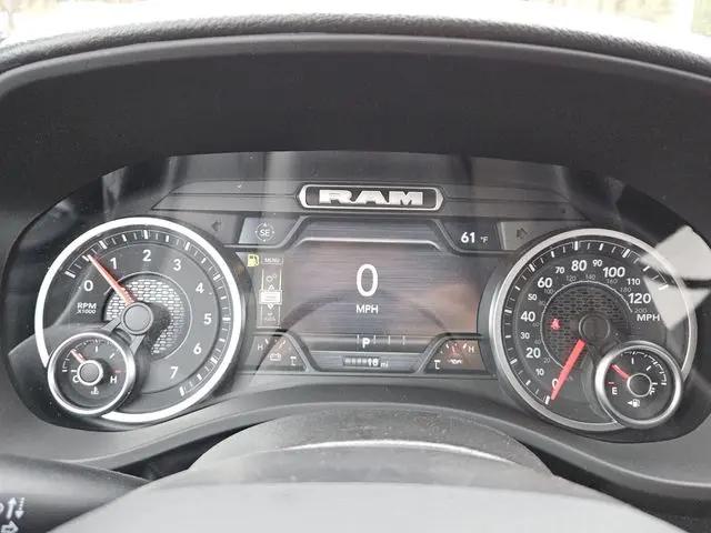 2026 Ram 1500 Express Crew Cab 4x4 5'7" Box
