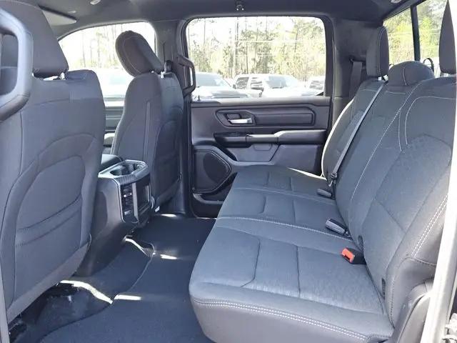 2026 Ram 1500 Express Crew Cab 4x4 5'7" Box