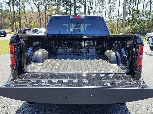 2026 Ram 1500 Express Crew Cab 4x4 5'7" Box