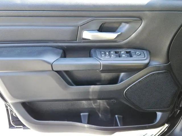 2026 Ram 1500 Express Crew Cab 4x4 5'7" Box