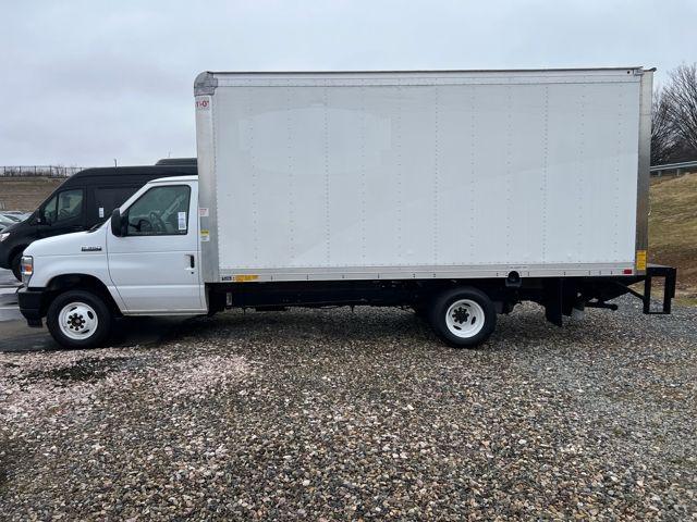 2025 Ford E-350 Cutaway Base