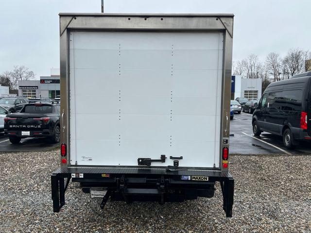 2025 Ford E-350 Cutaway Base