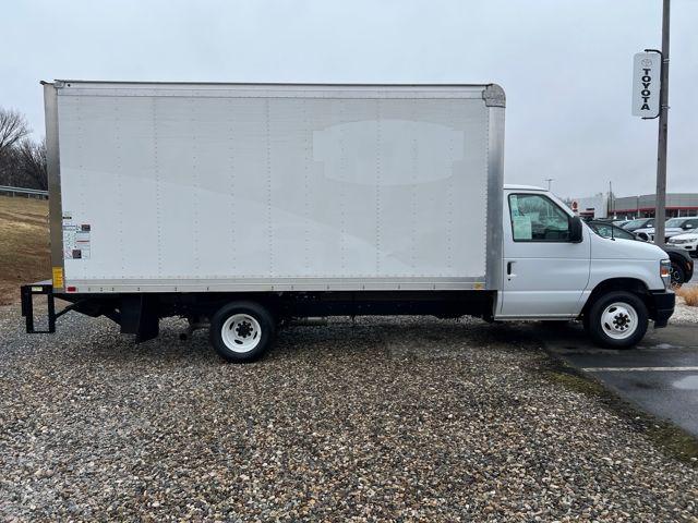 2025 Ford E-350 Cutaway Base