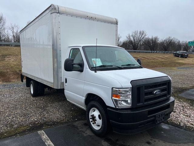 2025 Ford E-350 Cutaway Base