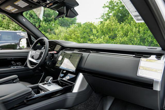2026 Land Rover Range Rover P400 SE