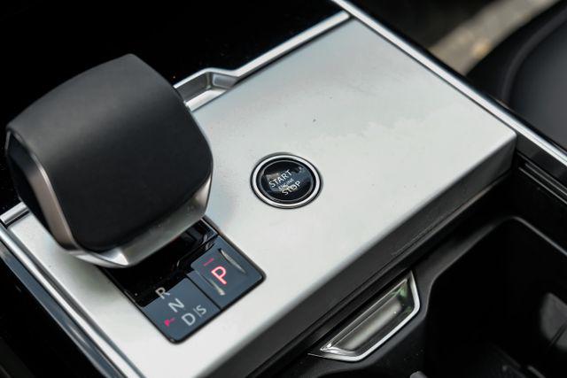 2026 Land Rover Range Rover P400 SE