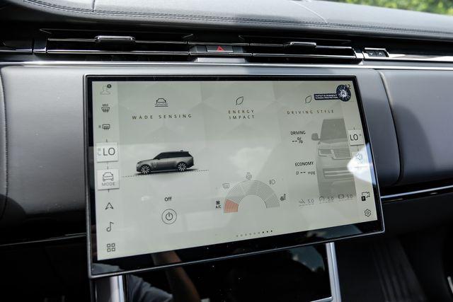 2026 Land Rover Range Rover P400 SE