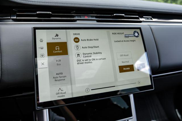 2026 Land Rover Range Rover P400 SE