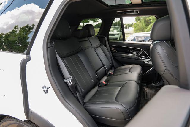 2026 Land Rover Range Rover P400 SE
