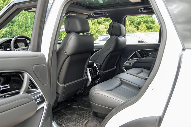 2026 Land Rover Range Rover P400 SE