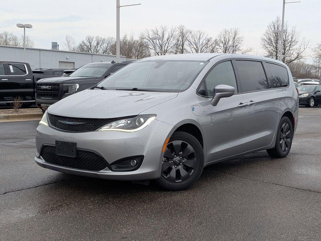 Billet Silver Metallic Clearcoat 2020 Chrysler Pacifica Hybrid Touring FWD Minivan Front-Wheel Drive Continuously Variable Transmission