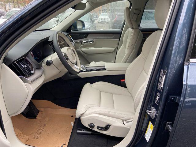 2026 Volvo XC90 Ultra, B6 AWD Gas (mild hybrid), Gasoline, Bright, 7 Seats