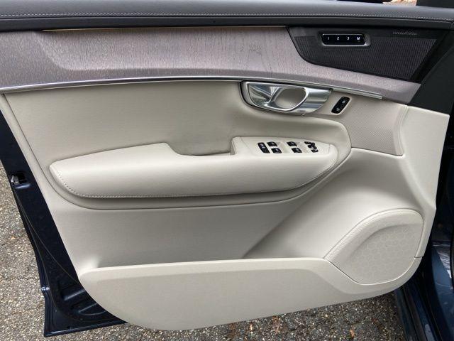 2026 Volvo XC90 Ultra, B6 AWD Gas (mild hybrid), Gasoline, Bright, 7 Seats