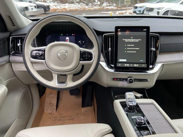 2026 Volvo XC90 Ultra, B6 AWD Gas (mild hybrid), Gasoline, Bright, 7 Seats